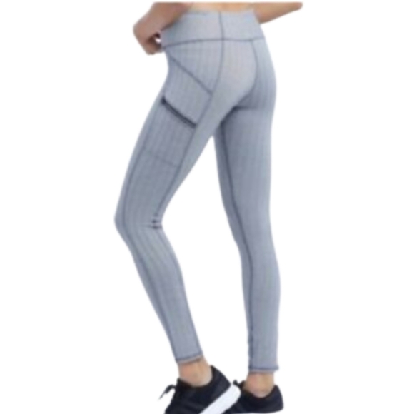 Z by Zobha Gray Chevron Printed Leggings with Zipper Pockets Size Women's 16-18 - Picture 3 of 14